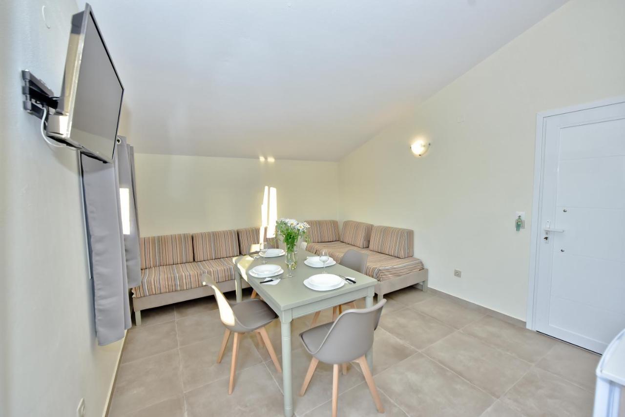 Golden Dream Apartments Anissaras ภายนอก รูปภาพ
