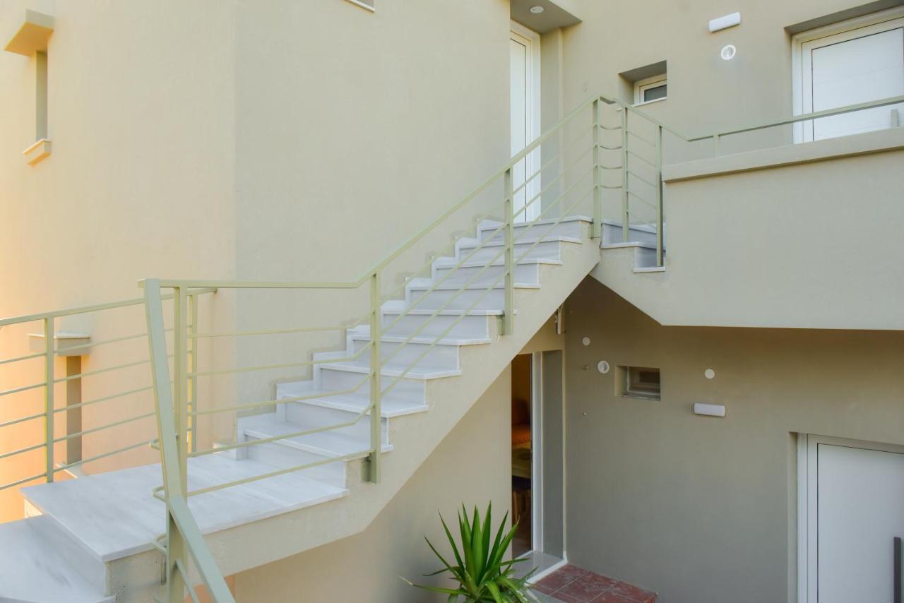 Golden Dream Apartments Anissaras ภายนอก รูปภาพ
